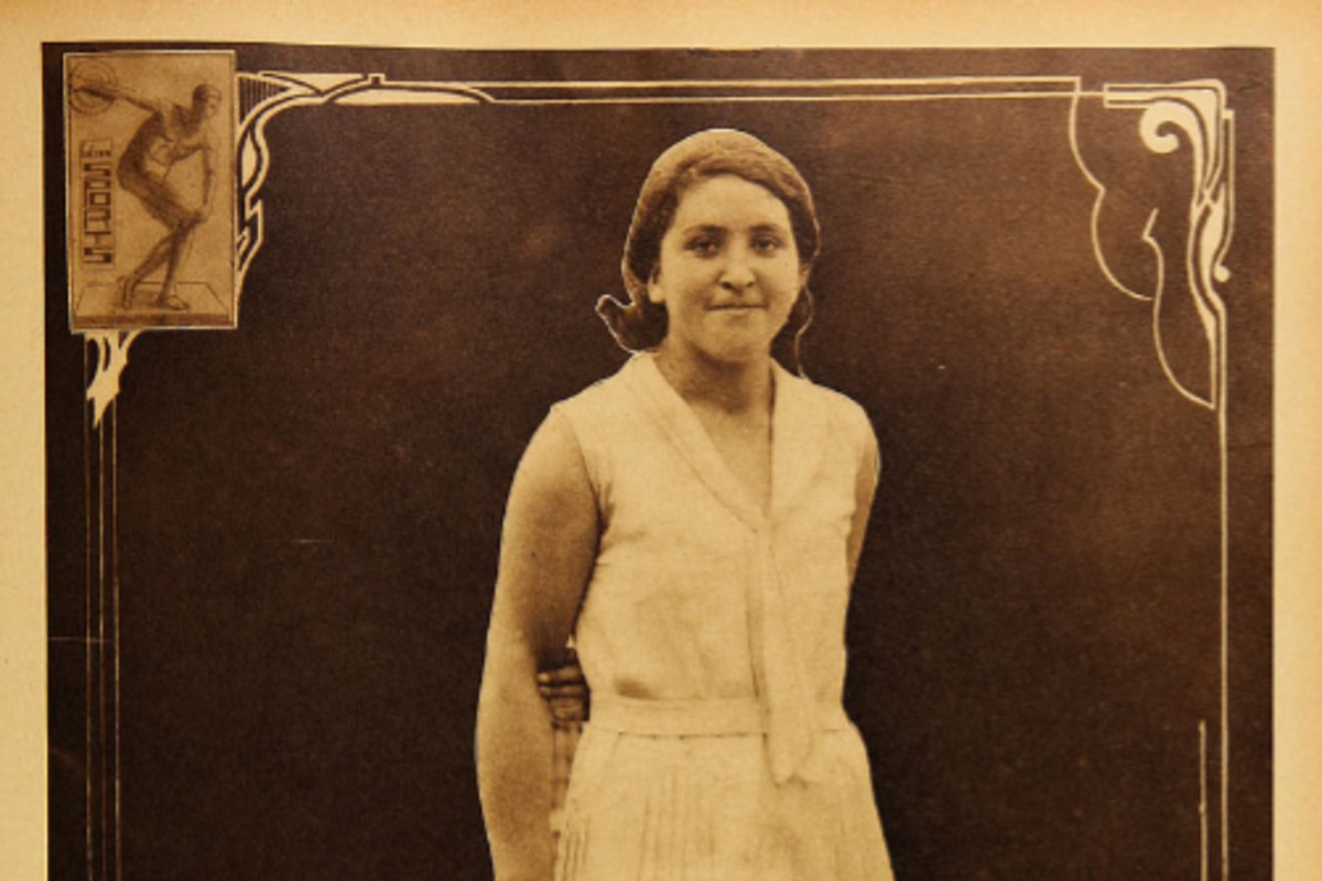 9. Ana Lizana. Tenista y campeona de Chile. Los Sports, 1930.