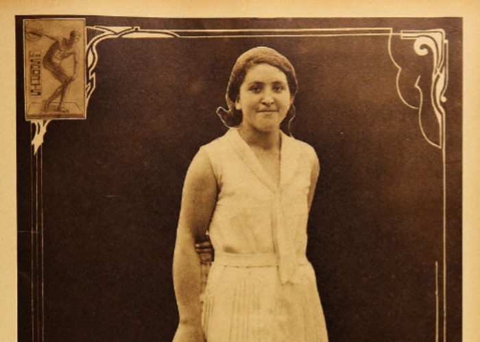 9. Ana Lizana. Tenista y campeona de Chile. Los Sports, 1930.