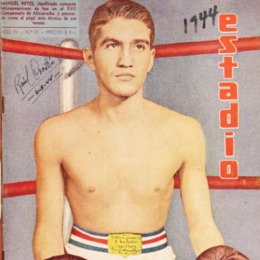 4. Manuel Reyes, boxeador. Estadio, 1944.