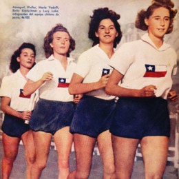 8. Mujeres chilenas del equipo chileno de posta. Estadio, 1946