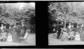 10. Grupo en el jardín de la familia Pastor y Bort en la casa de calle Vicuña Mackenna, 1906. Fotografía de Julio Bertrand Vidal.