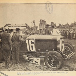 9. Azzari después de terminar un carrera victorioso. Año 1931.