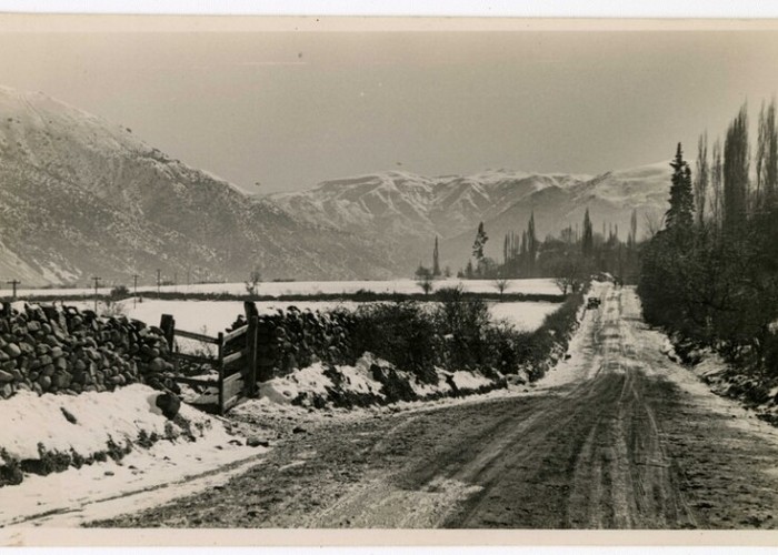 1. Camino a San José de Maipo alrededor de 1930.