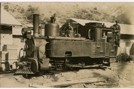 4. Locomotora del Ferrocarril de la línea Puente Alto a El Volcán, año 1910.