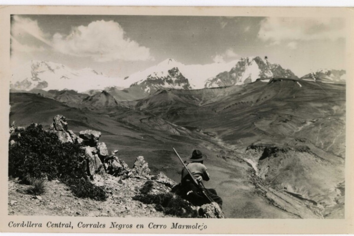 5. Vista desde el cerro Marmolejo ubicado en el Parque Nacional El Morado, en el Cajón del Maipo.