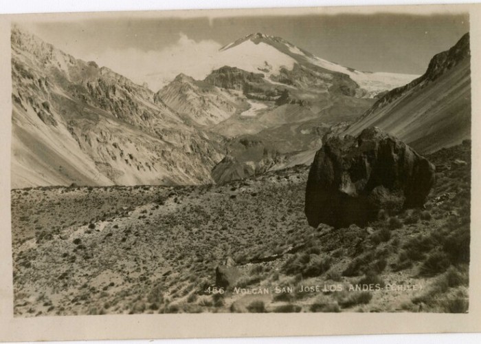 6. Volcán San José, cercano a la localidad de San Gabriel, comuna de San José de Maipo, en 1930.