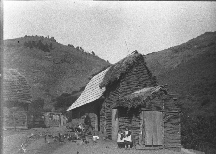 3. Casa de campo, Volcán Lanin. Región de la Araucanía, 1906.