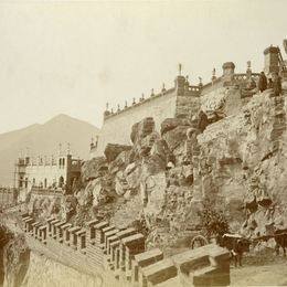 6. Camino del poniente del Santa Lucía. Se ven a dos bueyes, que antiguamente ayudaban a los trabajos del cerro.