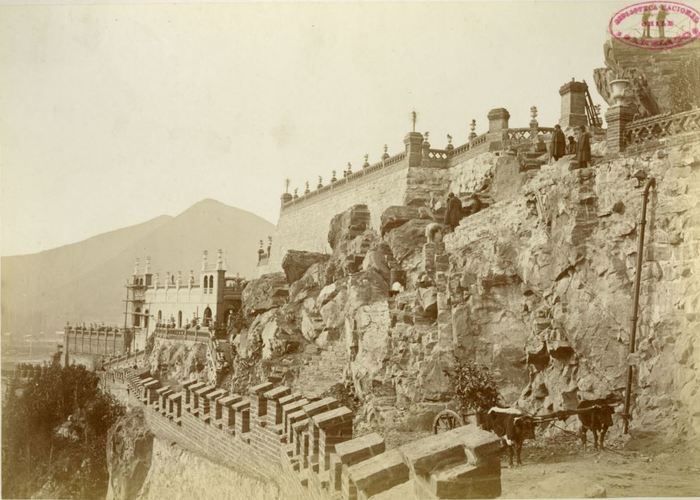 6. Camino del poniente del Santa Lucía. Se ven a dos bueyes, que antiguamente ayudaban a los trabajos del cerro.