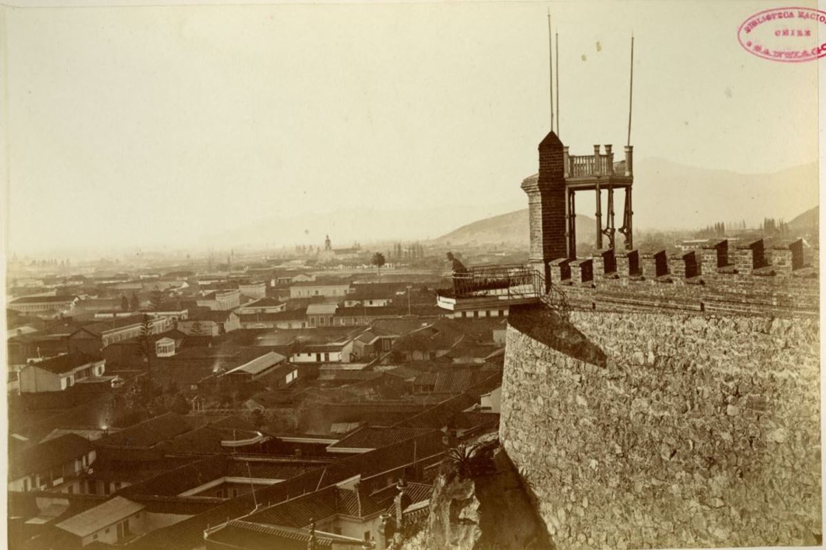 7. El balcón volado fue en el pasado un importante mirador del cerro. Hoy no se utiliza.