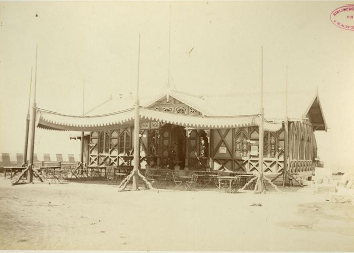 12. Antiguo restaurant del cerro Santa Lucía.