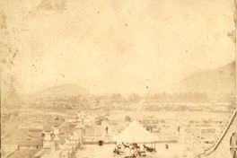3. La terraza Hidalgo del cerro Santa Lucía. Se ve el carrusel en el centro y a la derecha el juego de la rana. Fotografía de fecha desconocida.