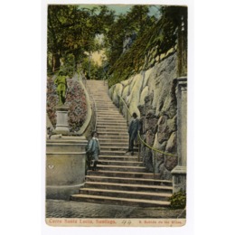 5. Un niño y un adulto en una escalera del cerro Santa Lucía, conocida como "Subida de las niñas". Alrededor del año 1900.